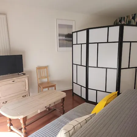 Appartement Grand 40m² Avec Coin Nuit, Vue Et Port, Parking Privé - Fr-1-746-29 *
